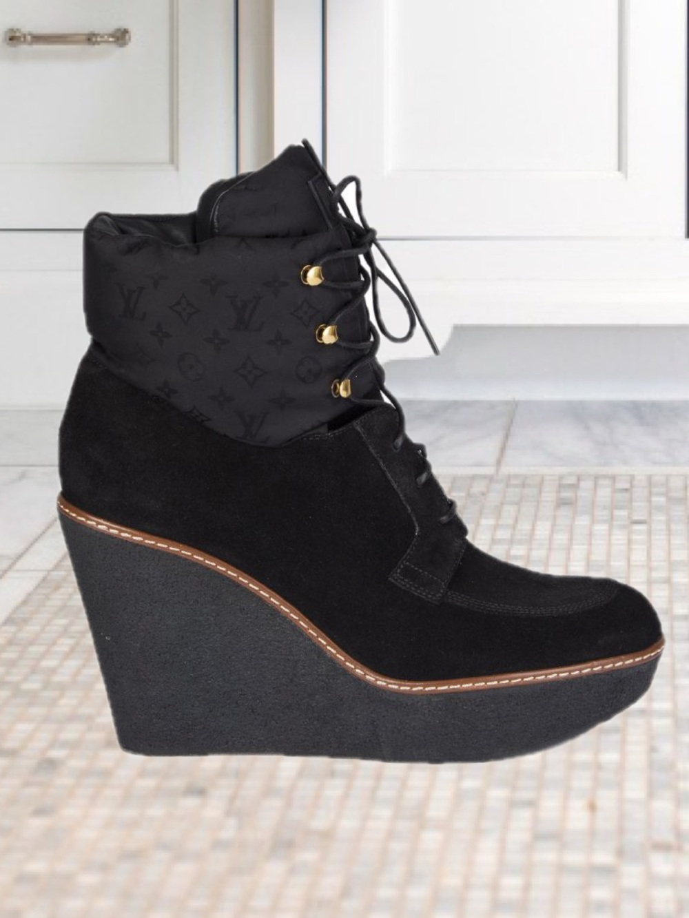 AUTHENTIC LOUIS VUITTON WEDGES - Picture 5 of 11